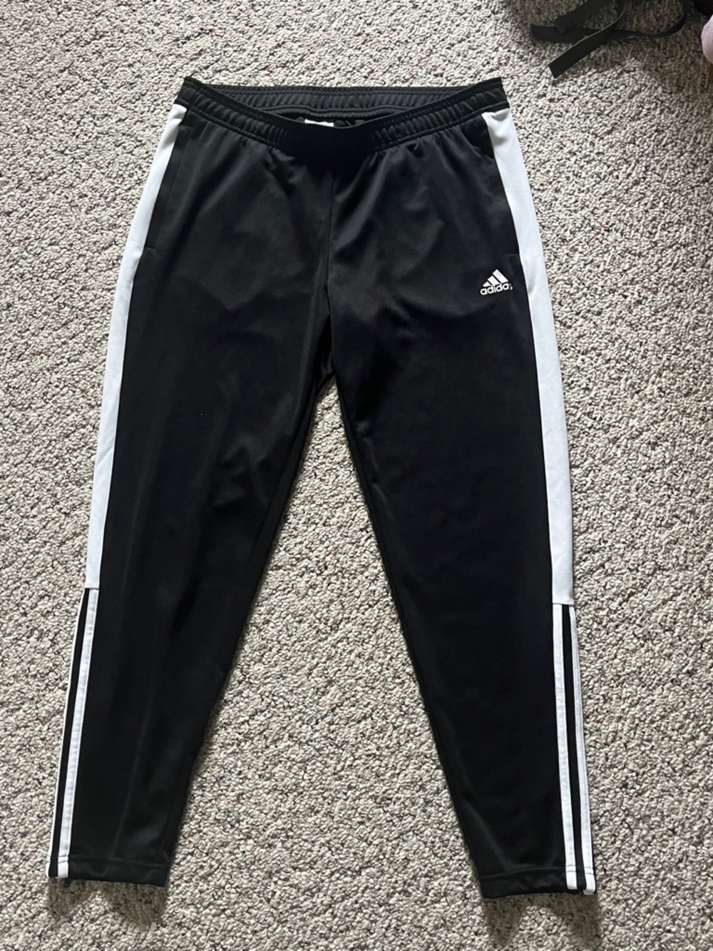 Adidas Youth kids Black Track Pants with White Side Stripes XL (16/18)